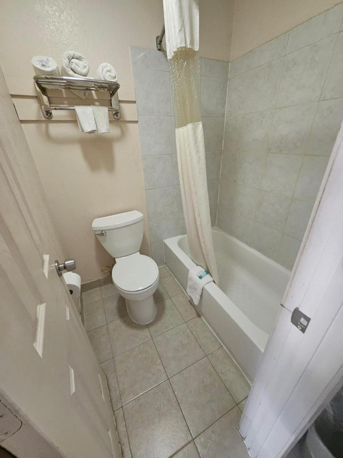 Regency Inn Jewett Ngoại thất bức ảnh